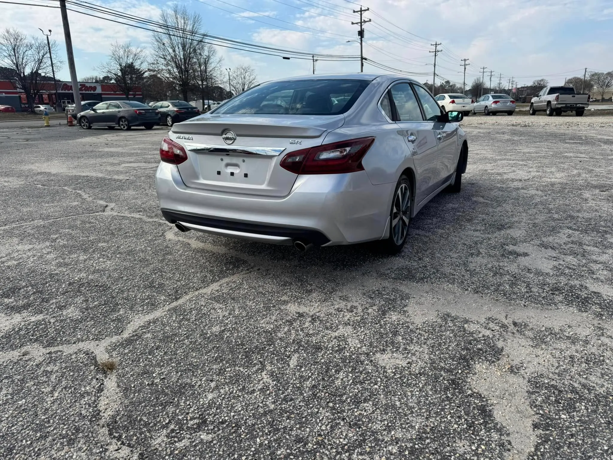 
								2017 Nissan Altima SR full									