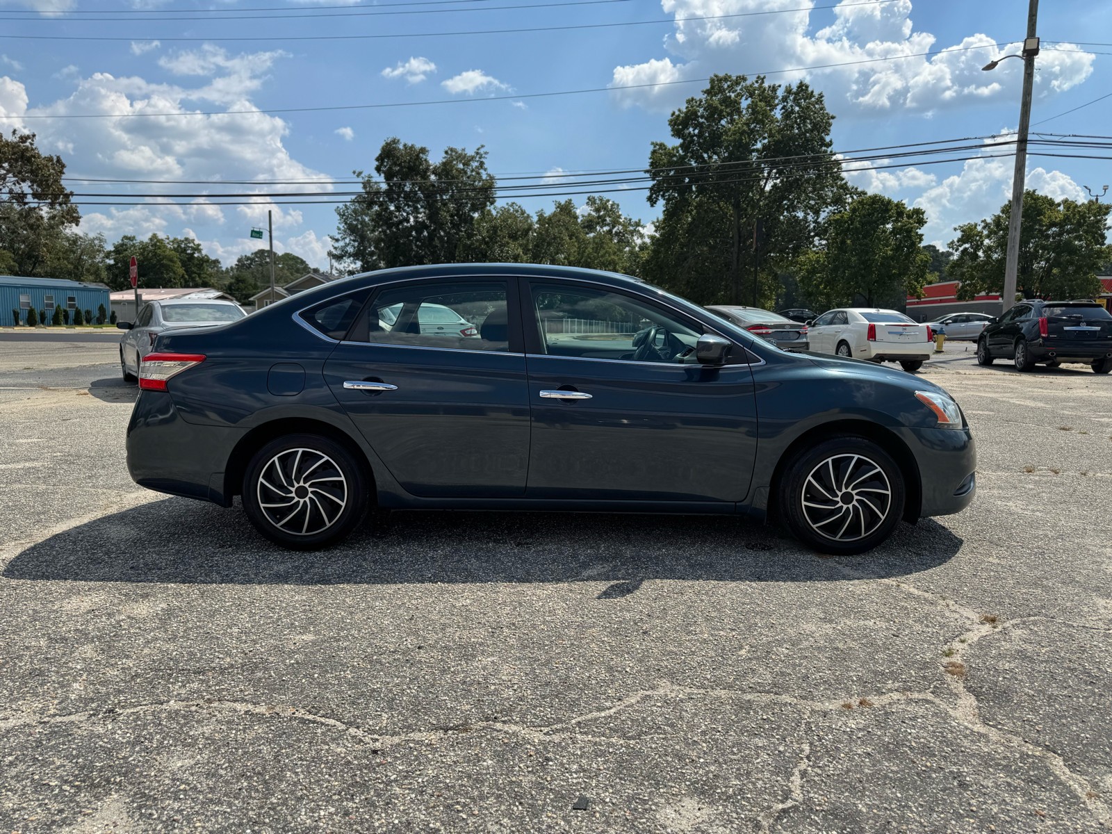 
								2013 Nissan Sentra SV full									